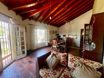 PADUA: VENTA PROPIEDAD C LOCAL, DEPOSITO Y PH 3AMB