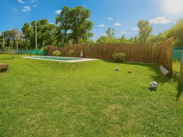 VENTA CASA 4 AMB PILETA ALVAREZ DEL BOSQUE MORENO