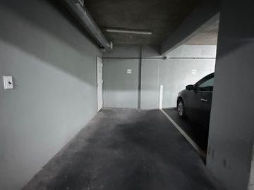 VENDE ESPACIO GUARDACOCHE FIJA SUBSUELO
