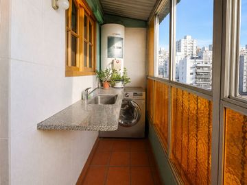 Venta  Dpto 3 Amb con Balcón Terraza en Flores
