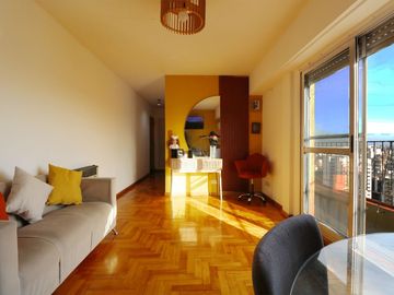 Venta  Dpto 3 Amb con Balcón Terraza en Flores