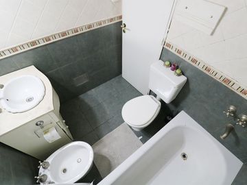 Venta  Dpto 3 Amb con Balcón Terraza en Flores