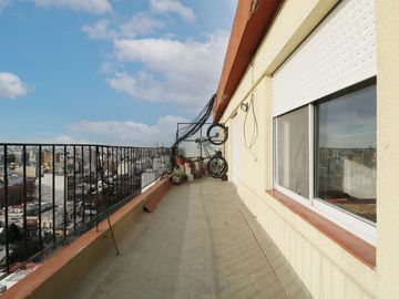 Venta  Dpto 3 Amb con Balcón Terraza en Flores