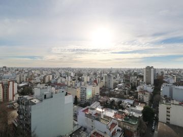 Venta  Dpto 3 Amb con Balcón Terraza en Flores