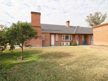 CASA EN VENTA, ALTOS DE PILAR. PILAR