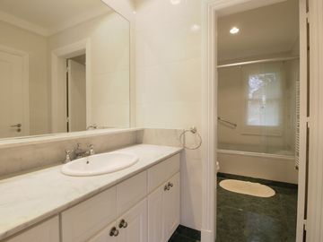 CASA EN VENTA, ALTOS DE PILAR. PILAR