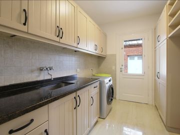 CASA EN VENTA, ALTOS DE PILAR. PILAR