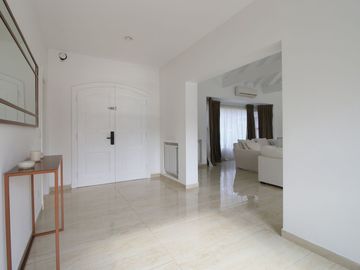 CASA EN VENTA, ALTOS DE PILAR. PILAR
