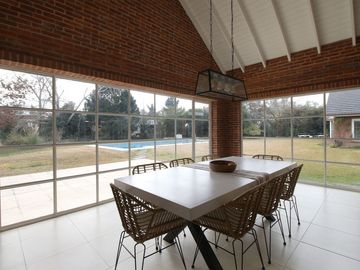 CASA EN VENTA, ALTOS DE PILAR. PILAR