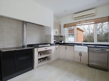 CASA EN VENTA, ALTOS DE PILAR. PILAR