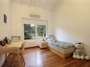 CASA EN VENTA, ALTOS DE PILAR. PILAR