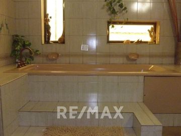 VENTA 7 DEPTOS CON LOCAL Y COCHERAS -SAN ANDRÉS