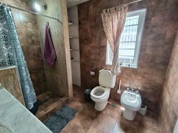 CASA EN VENTA IDEAL DOS FAMILIAS ARIJON Y BERMUDEZ