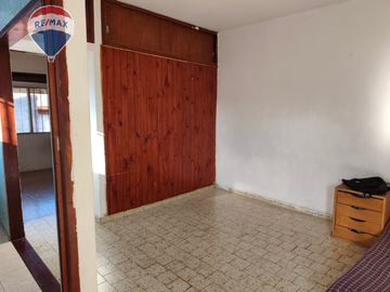 Venta casa 7 amb en con jardin en Villa Adelina