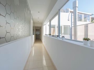 Edificio de Oficinas - Impecable - Villa Urquiza
