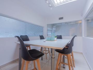 Edificio de Oficinas - Impecable - Villa Urquiza