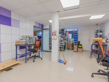 Edificio de Oficinas - Impecable - Villa Urquiza
