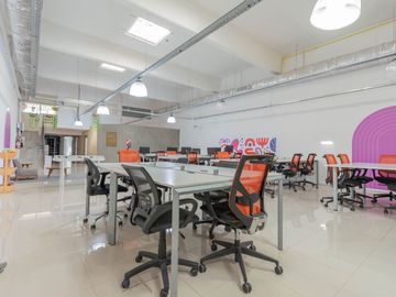 Edificio de Oficinas - Impecable - Villa Urquiza
