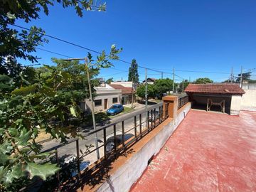 Casa en venta 5amb en Villa Ballester