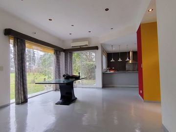 VENTA CASA MODERNA BARRIO CERRADO LAS FUENTES