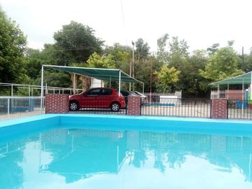 VENTA PROPIEDAD SALON PILETA QUINCHO BAÑOS COCINAS