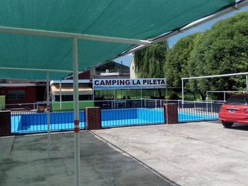 VENTA PROPIEDAD SALON PILETA QUINCHO BAÑOS COCINAS
