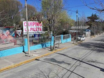 VENTA PROPIEDAD SALON PILETA QUINCHO BAÑOS COCINAS