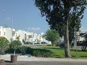 CASA EN RENTA CON AMENIDADES EN SONTERRA QUERETARO
