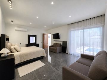 CASA EN VENTA (1 PLANTA) - JURIQUILLA, QUERÉTARO