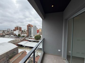 Departamento dos ambientes en alquiler en Wilde Centro