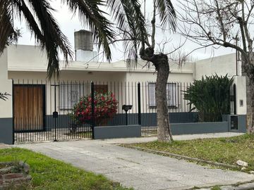 Casa tres ambientes en alquiler wilde