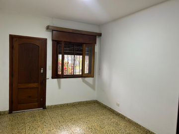 Casa tres ambientes en alquiler wilde