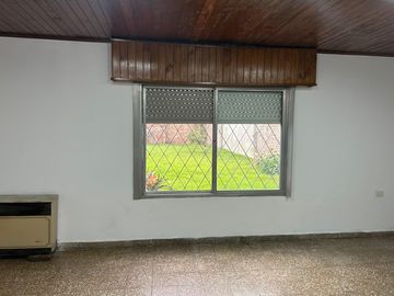 Casa tres ambientes en alquiler wilde
