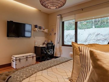 EN VENTA CASA EN LOMAS COUNTRY