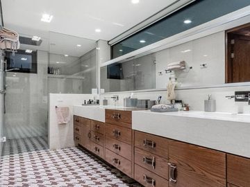 EN VENTA CASA AMUEBLADA EN LOMAS COUNTRY