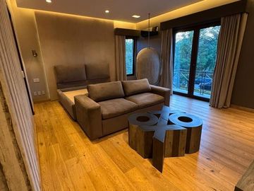 EN VENTA CASA AMUEBLADA EN LOMAS COUNTRY