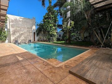 Casa en venta con páneles con gran terreno.