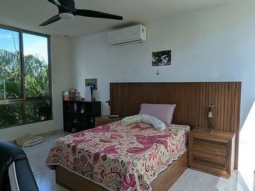 Casa en venta con páneles con gran terreno.