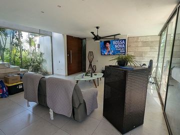 Casa en venta con páneles con gran terreno.
