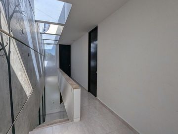 Casa en venta con páneles con gran terreno.