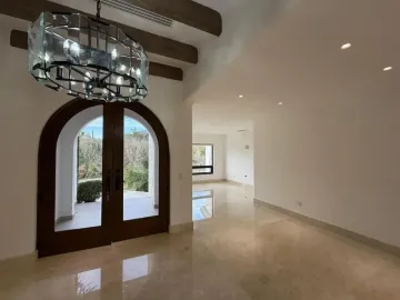 Casa en renta en Zona Valle Poniente, Santiago, Nuevo León