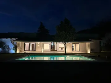 Casa en renta en Zona Valle Poniente, Santiago, Nuevo León