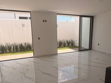 Casa nueva en paisajes del tesoro