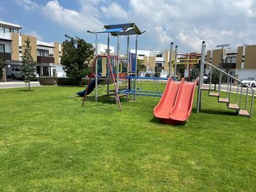 Casa en Venta Fraccionamiento Vista Bosques a 25 min de Santa Fe CDMX