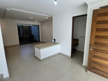 Casa en renta en bosques del pedregal por punta del Est