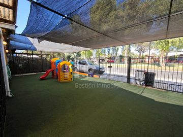 Local comercial en arriendo  en MAIPÚ