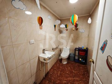 Local comercial en arriendo  en MAIPÚ