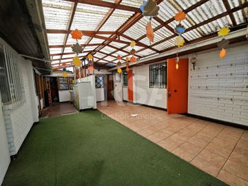Local comercial en arriendo  en MAIPÚ