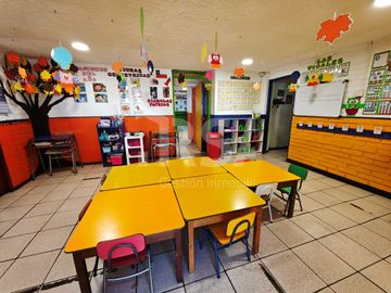 Local comercial en arriendo  en MAIPÚ