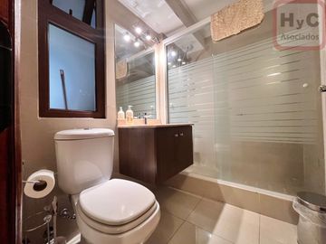 Departamento Amplio y Remodelado en Providencia